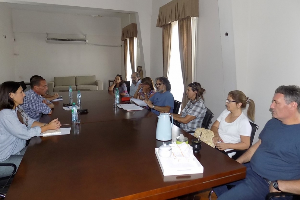 Una de las fotos de la reuni&oacute;n entre las autoridades municipales y los sindicalistas. 