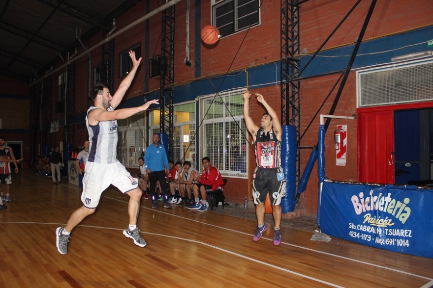 Derrota de Ca&ntilde;uelas Basquet ante Trist&aacute;n Su&aacute;rez
