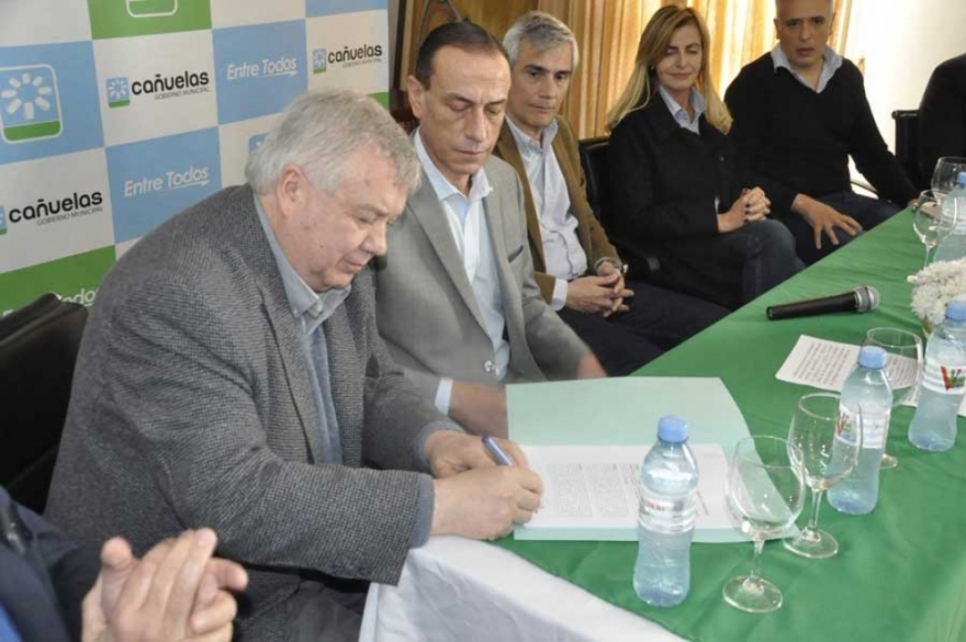 Salud P&uacute;blica: El gobierno y la UBA celebraron un convenio