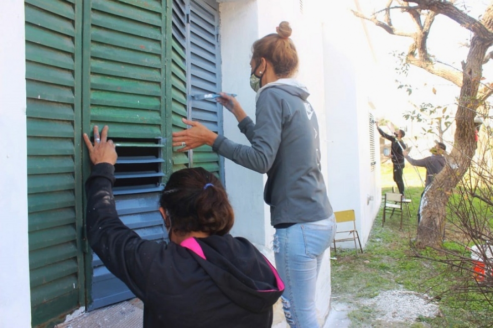 J&oacute;venes del Centro Cultural Volver&eacute;.