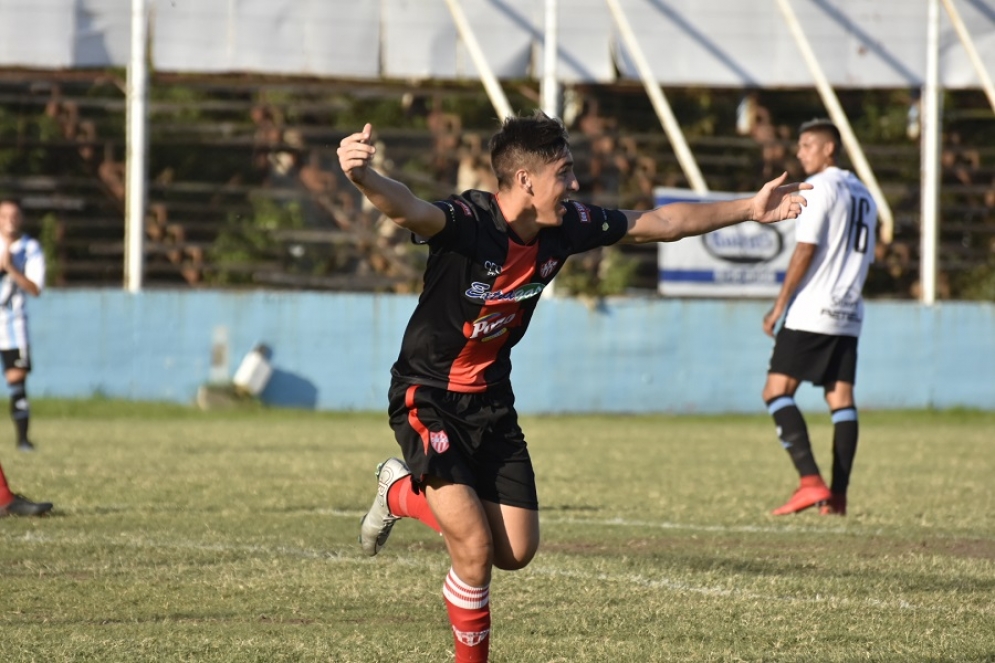 Kr&uuml;ger festejando su gol. Foto: Jonathan Arga&ntilde;araz. 