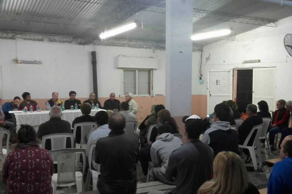 Reuni&oacute;n en La Ver&oacute;nica con autoridades de seguridad y miembros del Foro