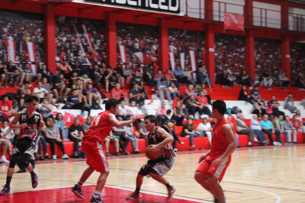 Ca&ntilde;uelas fue eliminado en semis por Independiente