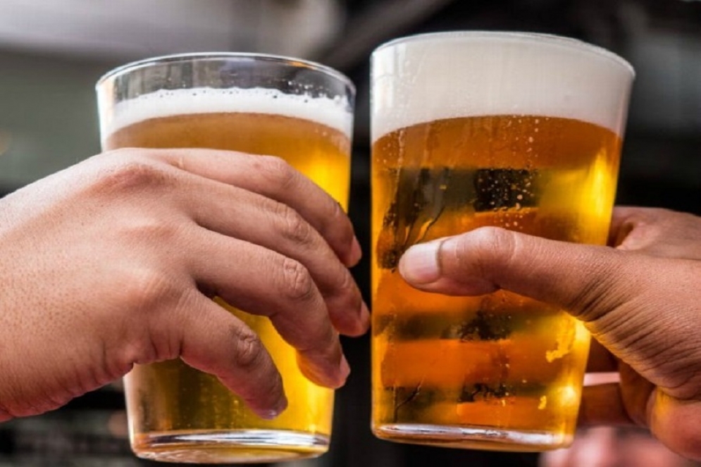 Podr&aacute;n permanecer abierto hasta las 3 horas.