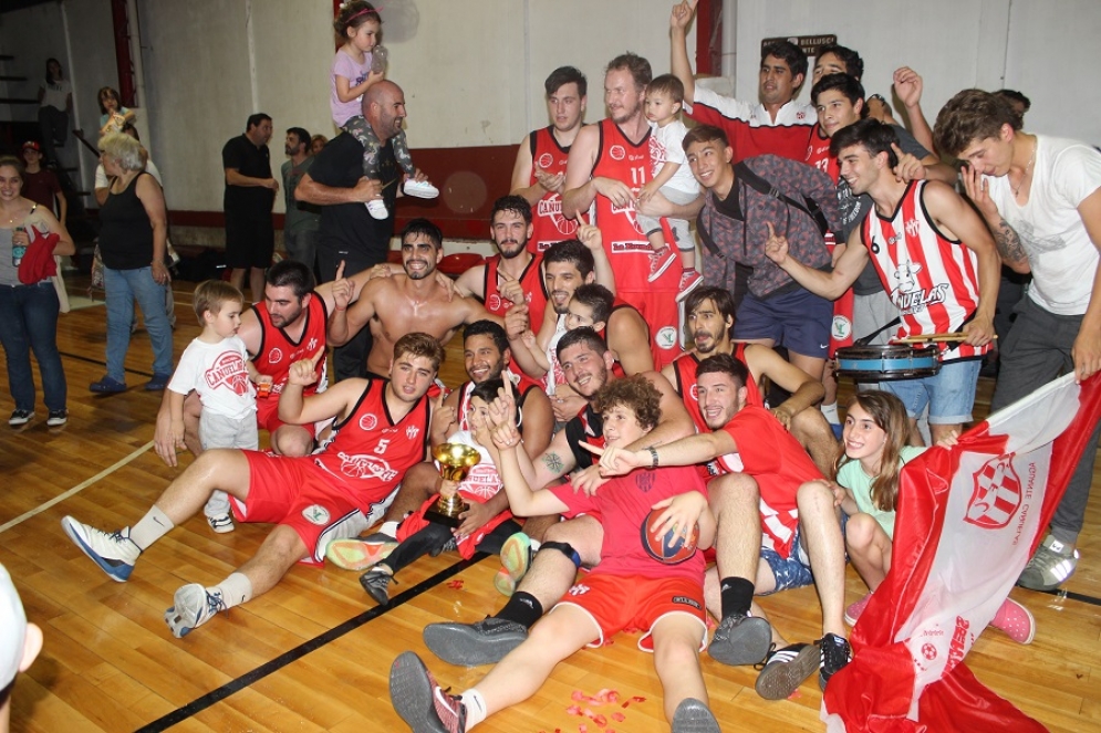 Los jugadores del Rojo festejando su t&iacute;tulo. 