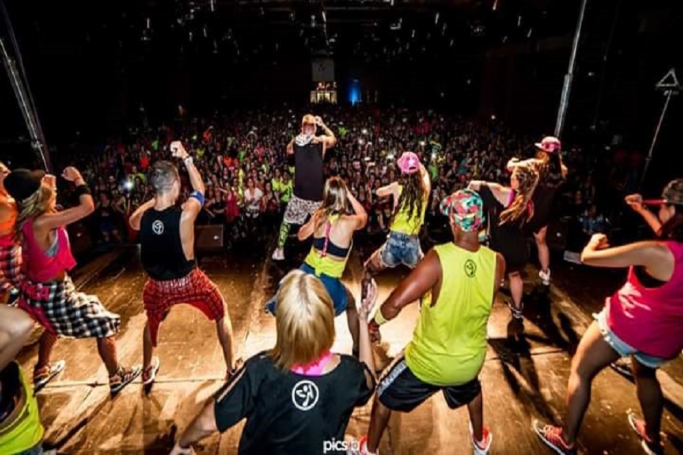 Participar&aacute;n bailarinas de locales.