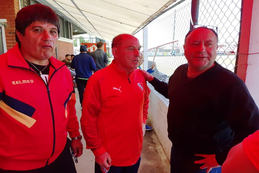 Bochini visit&oacute; el Ar&iacute;n y se reencontr&oacute; con Fern&aacute;ndez. 