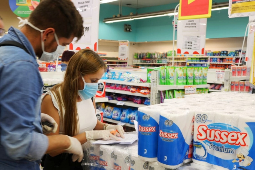 &iquest;Te cobran de m&aacute;s? Denuncialos por Whatsapp