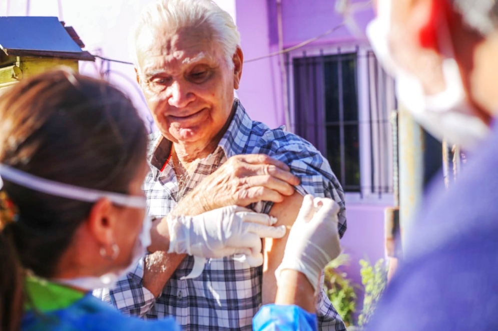 El centro de jubilados realiza un relevamiento previo a la visita domiciliaria.