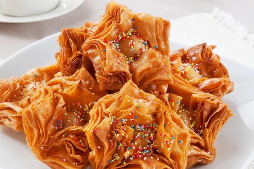 Pastelitos y guiso de lentejas para el 1&deg; de Mayo