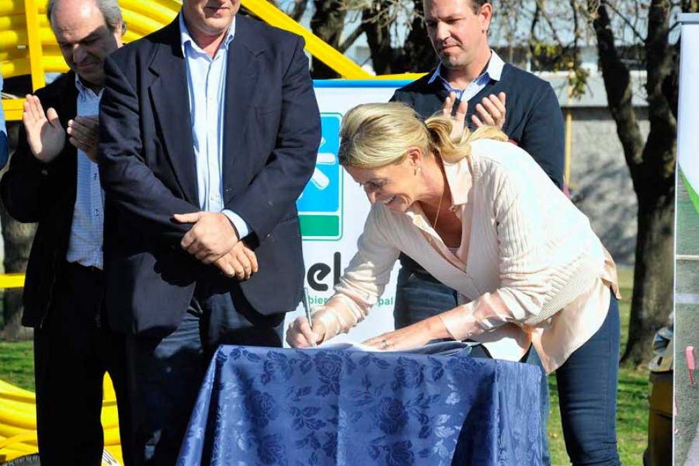 Comenz&oacute; la obra de gas natural en M&aacute;ximo Paz