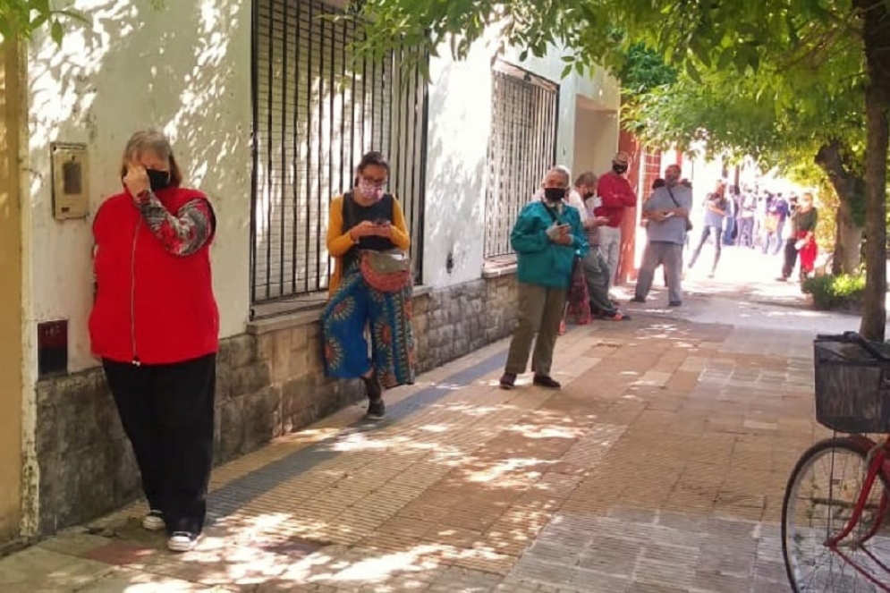 El Centro de Educaci&oacute;n Agraria entreg&oacute; m&aacute;s de 300 kits de semillas