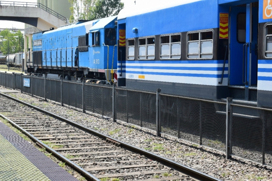 Los usuarios del tren y el colectivo sufrieron las subas