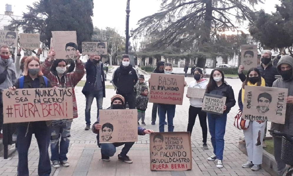 Se movilizaron por Avenidad Libertad y concluyeron en la Plaza San Mart&iacute;n.
