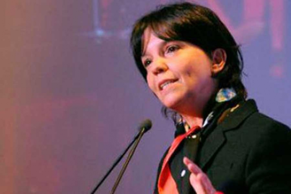 Mercedes Marc&oacute; del Pont expuso en la Pe&ntilde;a "Llegaremos a Tiempo"