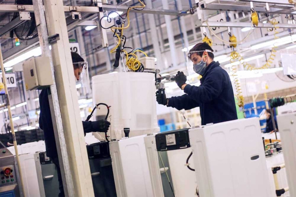 Coronavirus: Visuar cierra una de sus plantas por casos positivos