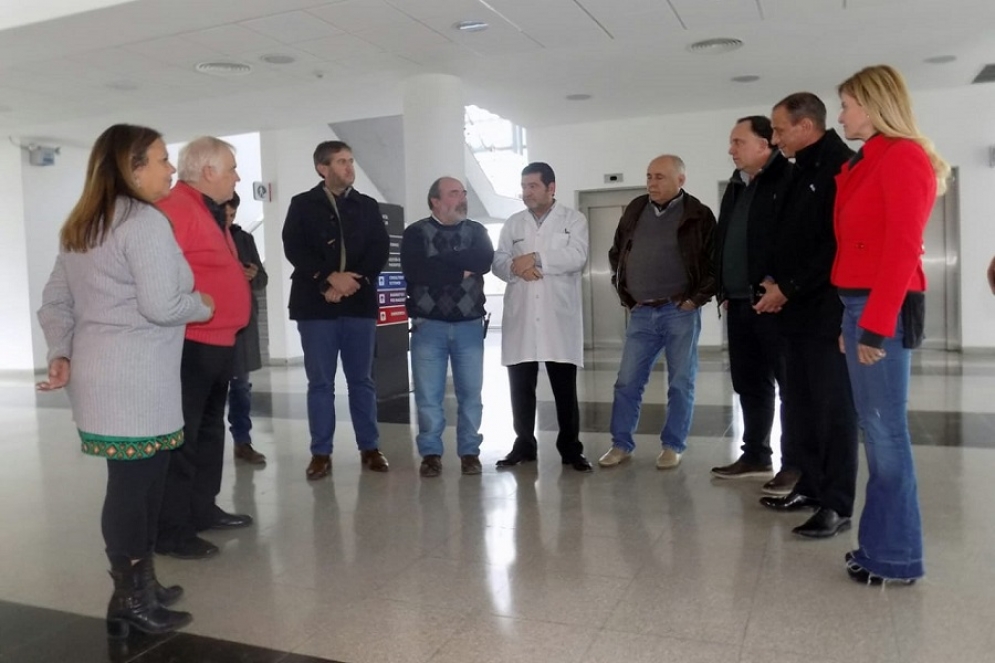 Los intendentes se reunieron con las autoridades del nosocomio. 