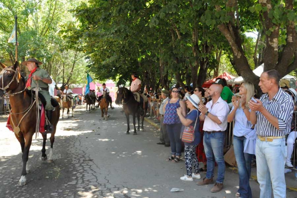 Uribe celebr&oacute; sus 127 a&ntilde;os