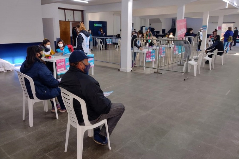 Comenz&oacute; a aplicarse la segunda dosis de Sinopharm