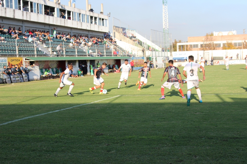 Laferrere 0 Ca&ntilde;uelas 1 - Imagenes del encuentro y testimonios de los protagonistas