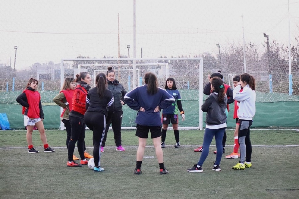 Cada municipio presentar&aacute; selecciones de F&uacute;tbol, B&aacute;squet, H&aacute;ndbol, Hockey, Rugby y V&oacute;ley.