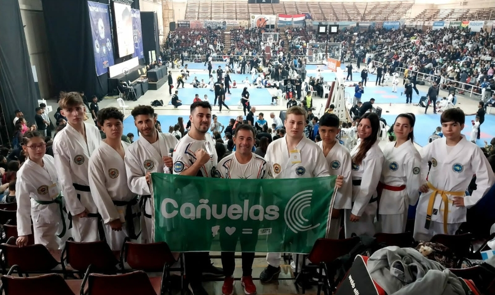 Ca&ntilde;uelas gan&oacute; siete medallas en el Torneo Sudamericano de Taekwondo ITF