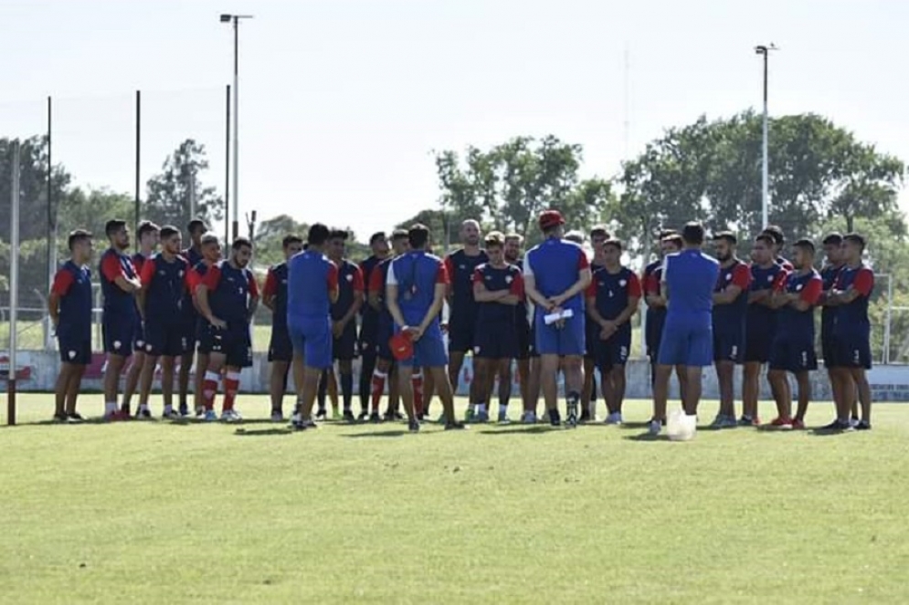 Ca&ntilde;uelas volvi&oacute; a los entrenamientos