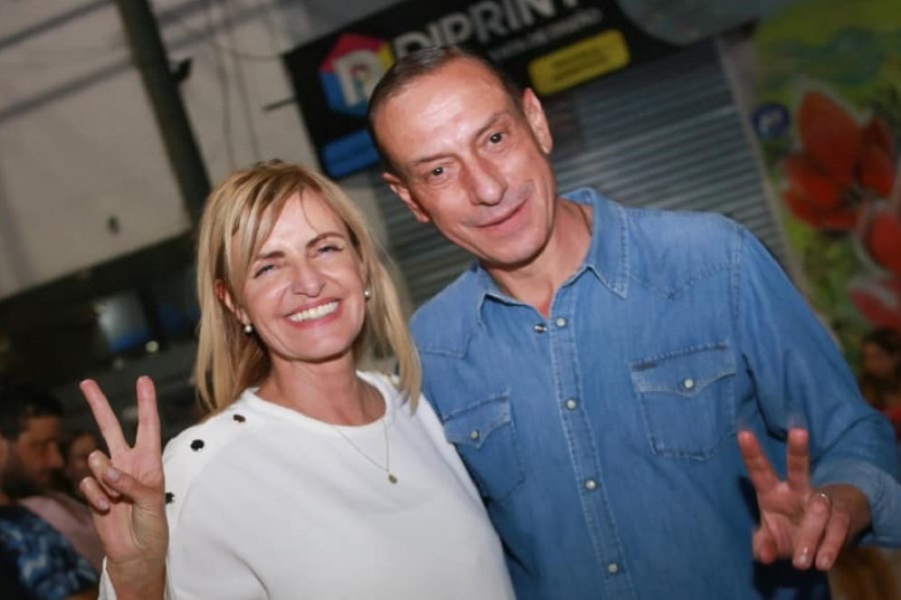 Fassi y Arrieta en el bunker de Av. Libertad tras la algarab&iacute;a de los festejos. 