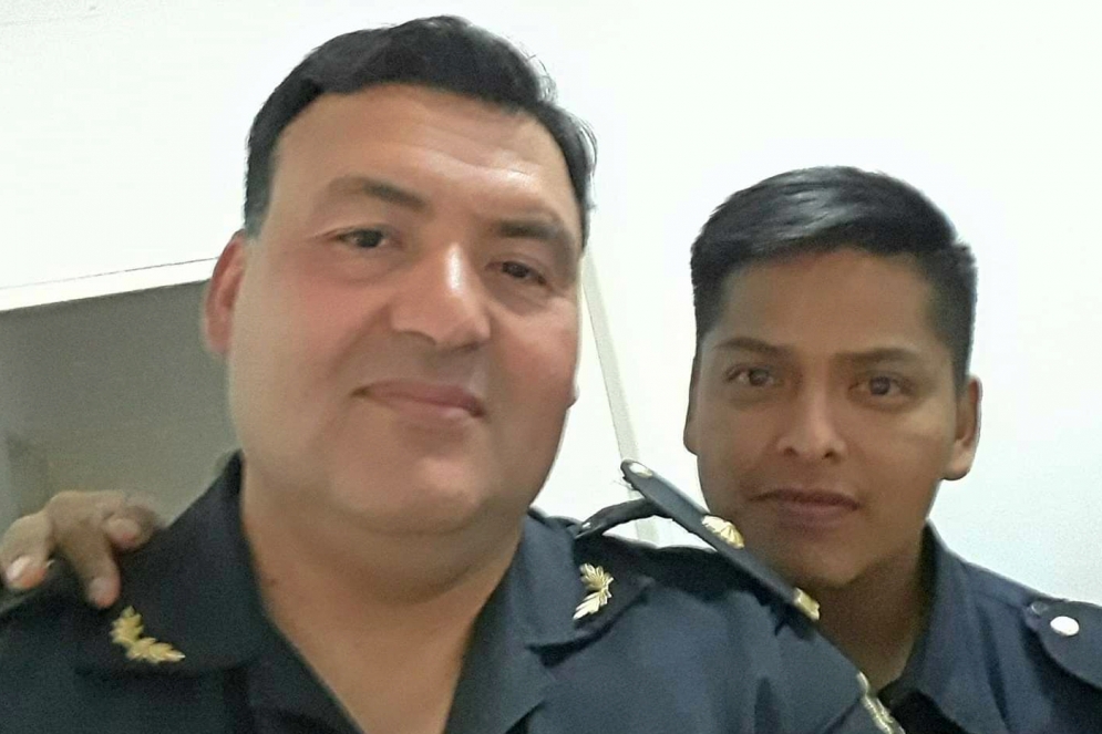 Leiva, al frente, el nuevo comisario de Ca&ntilde;uelas.