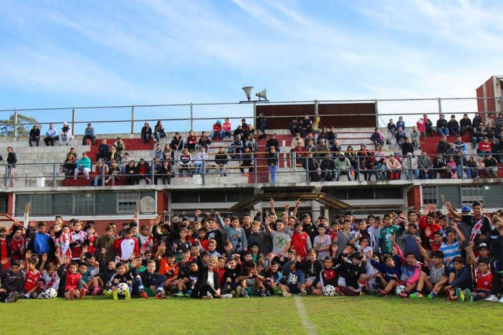 Se concret&oacute; la jornada riverplatense y reuni&oacute; a medio millar de pibes