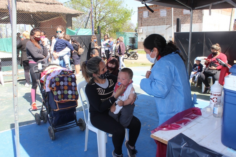 Operativo sanitario en el barrio Libertad