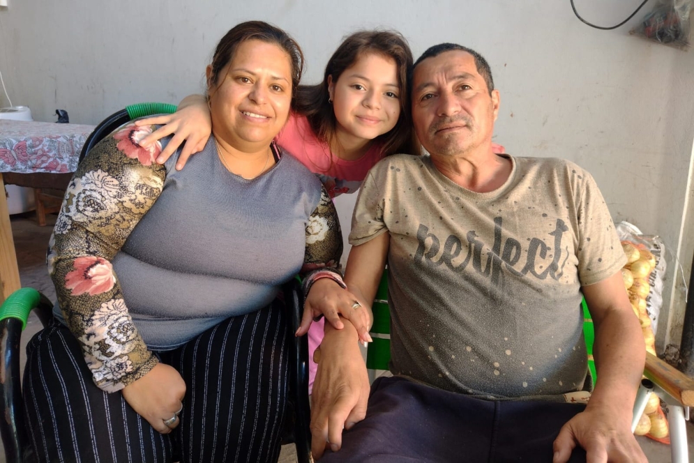 Luis con su familia.