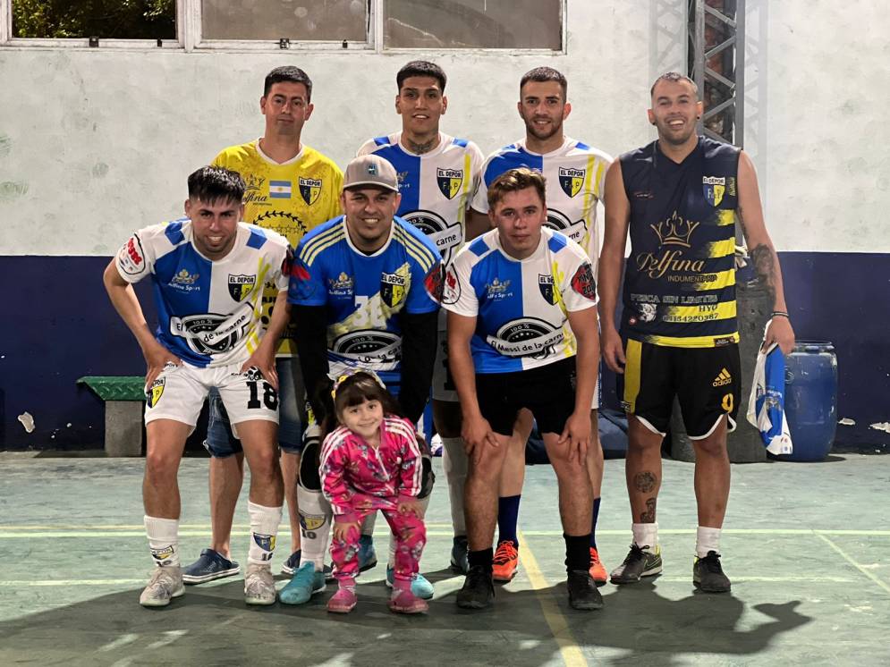 S&aacute;nchez, de musculosa, marc&oacute; un hat trick para El Depor.