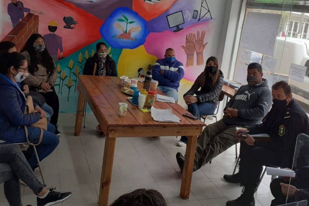 La reuni&oacute;n se convoc&oacute; en la sede de la Subsecretaria de H&aacute;bitat y Econom&iacute;a Popular.