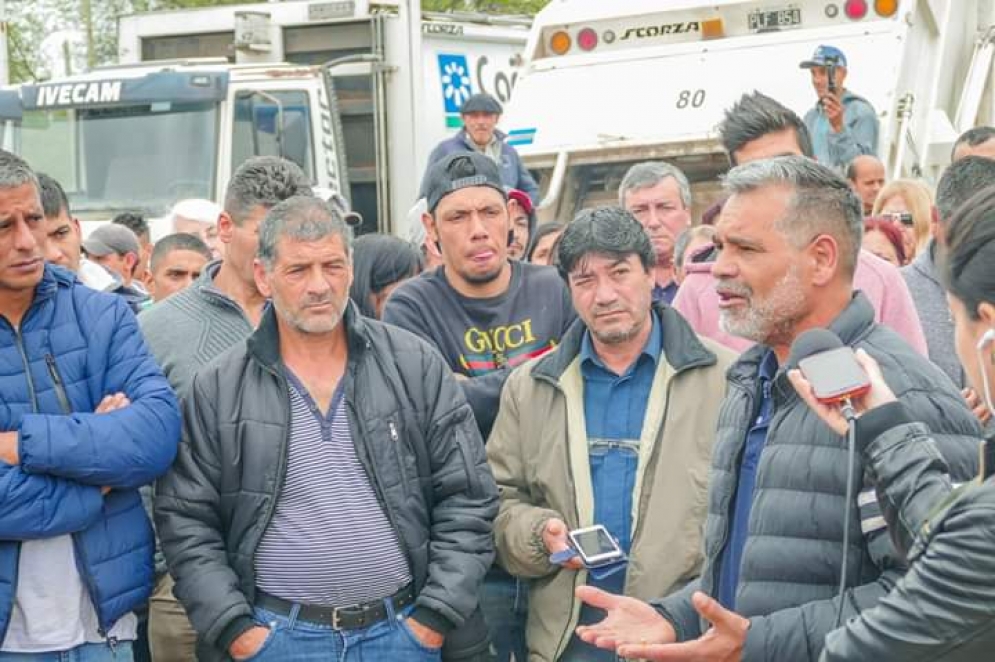 El discurso de Daniel Su&aacute;rez frente los trabajadores municipales.