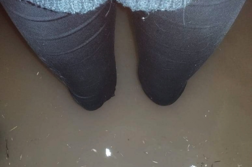 El agua en el interior de una casa de Las Heras y San Juan.