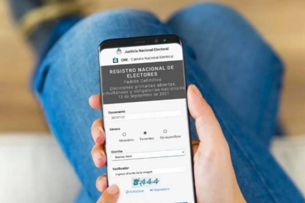 Solo es necesario ingresar el n&uacute;mero de DNI, distrito y g&eacute;nero. 