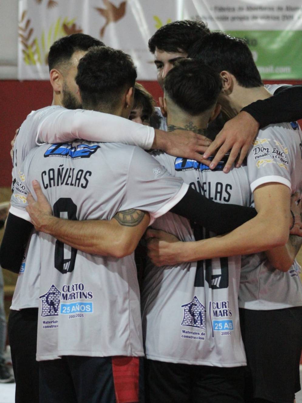 Creen que tienen para crecer como equipo. Ph: voley CFC.