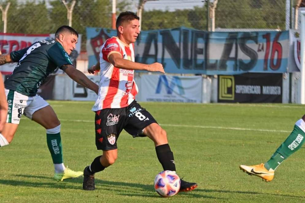 Ojeda jug&oacute; ante su ex club. Ph: archivo prensa CFC.