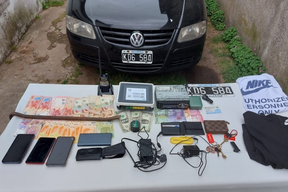 Artefactos sustra&iacute;dos por los delincuentes. 