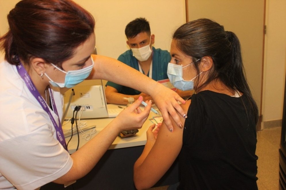 En esta primera etapa se vacunar&aacute; al personal m&eacute;dico de los hospitales Cuenca y Marzetti.