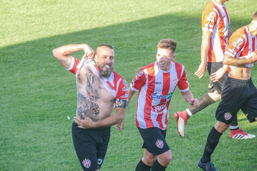 Maidana y Guzm&aacute;n, responsable material e intelectual del gol del triunfo.