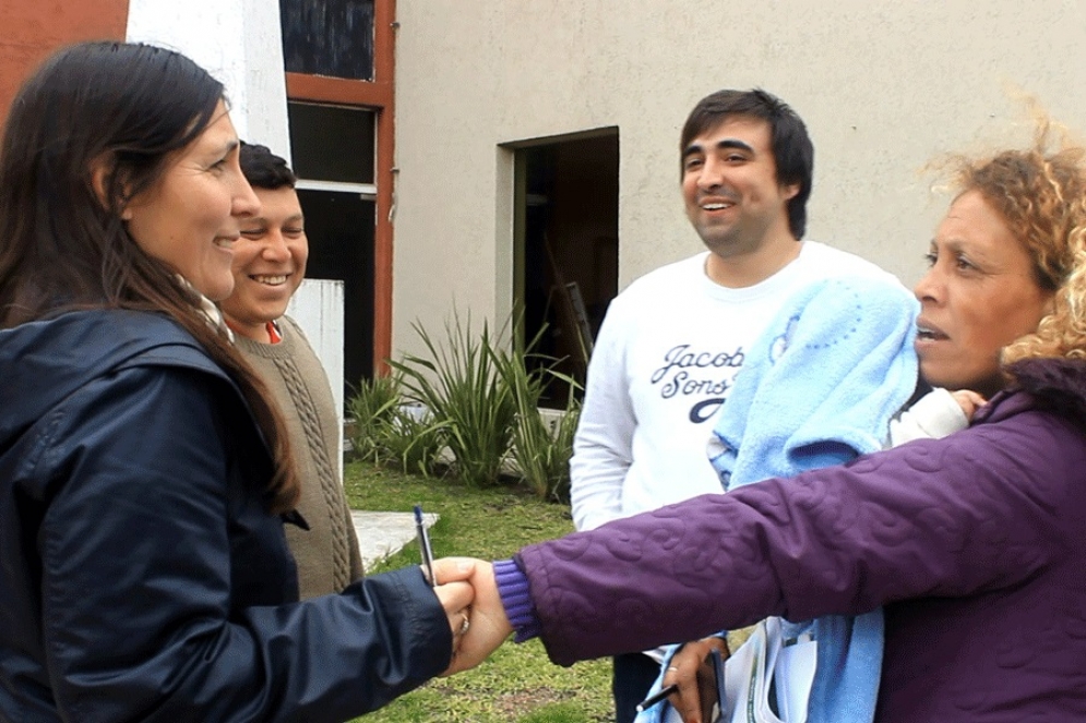 La primera candidata de UC apela a interactuar con los vecinos