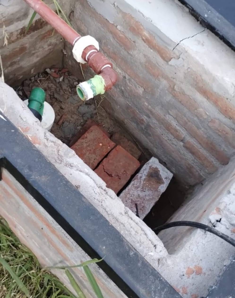 Donde hab&iacute;a una bomba. No hay nada.