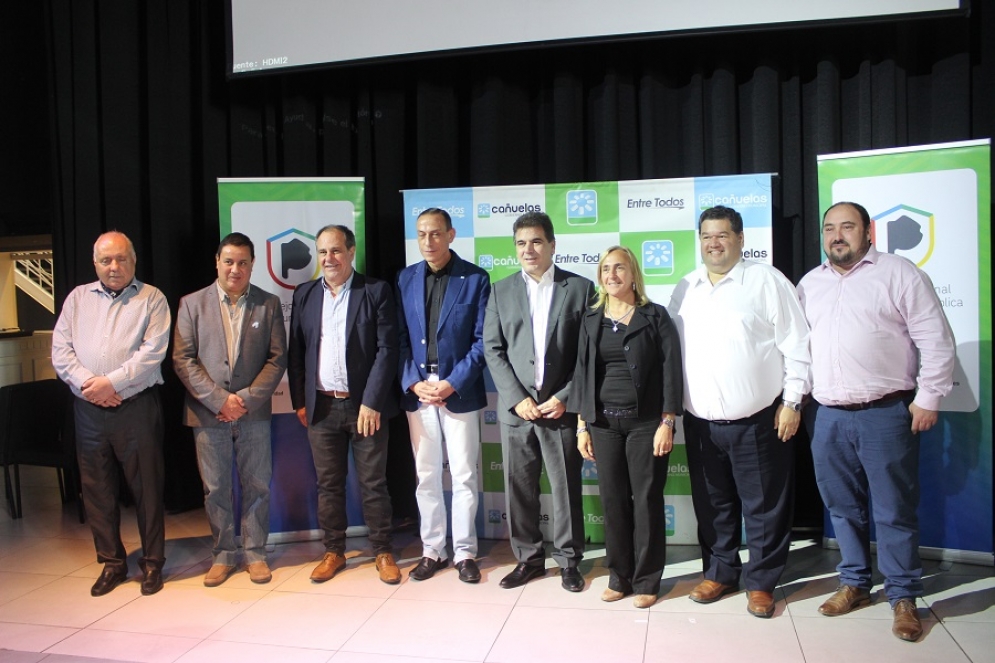 El titular de seguridad de la provincia estuvo en Ca&ntilde;uelas