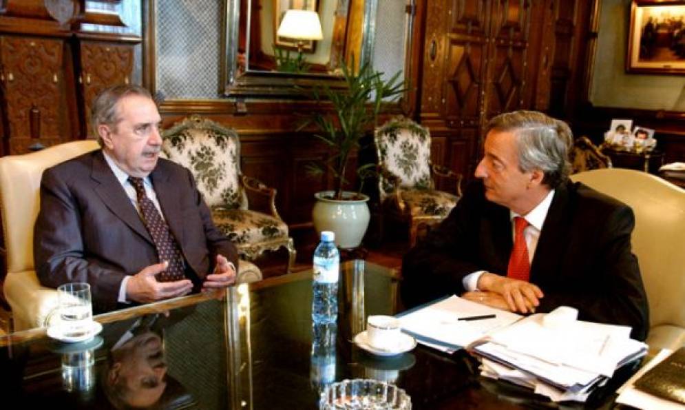 Ra&uacute;l Alfons&iacute;n y N&eacute;stor Kirchner, dos presidentes que motorizaron la participaci&oacute;n pol&iacute;tica de las nuevas generaciones.