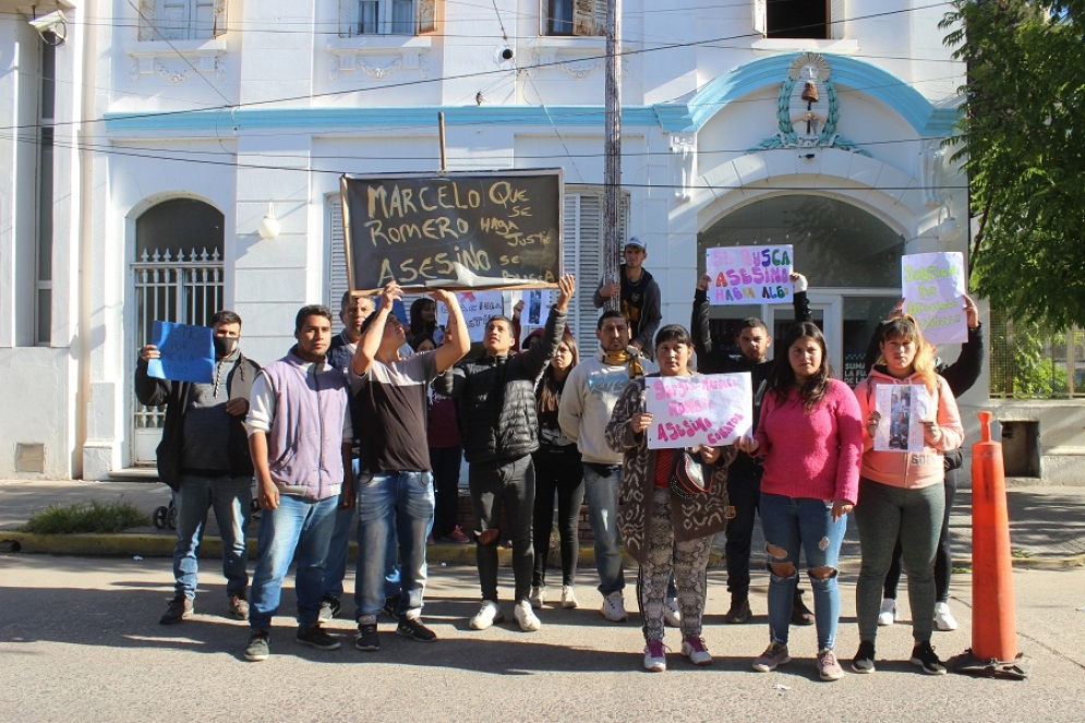 Se presentaron este martes en las primeras horas de la tarde en la sede de Avenida Libertad.