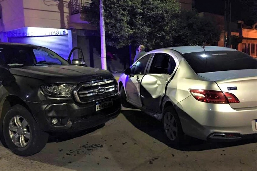 Los da&ntilde;os de los dos veh&iacute;culos involucrados.