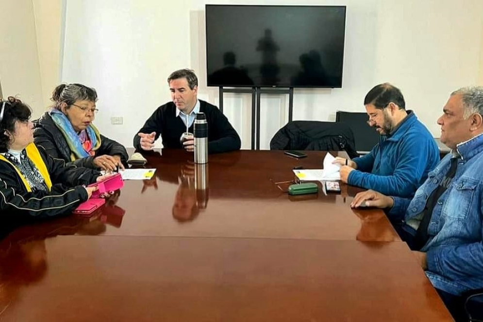 La Asociaci&oacute;n de Trabajadores del Estado decidi&oacute; mostrarse con el Sindicato Municipal en una reuni&oacute;n con el titular de Legal y T&eacute;cnica, Sebasti&aacute;n Demicheli, representante del municipio.