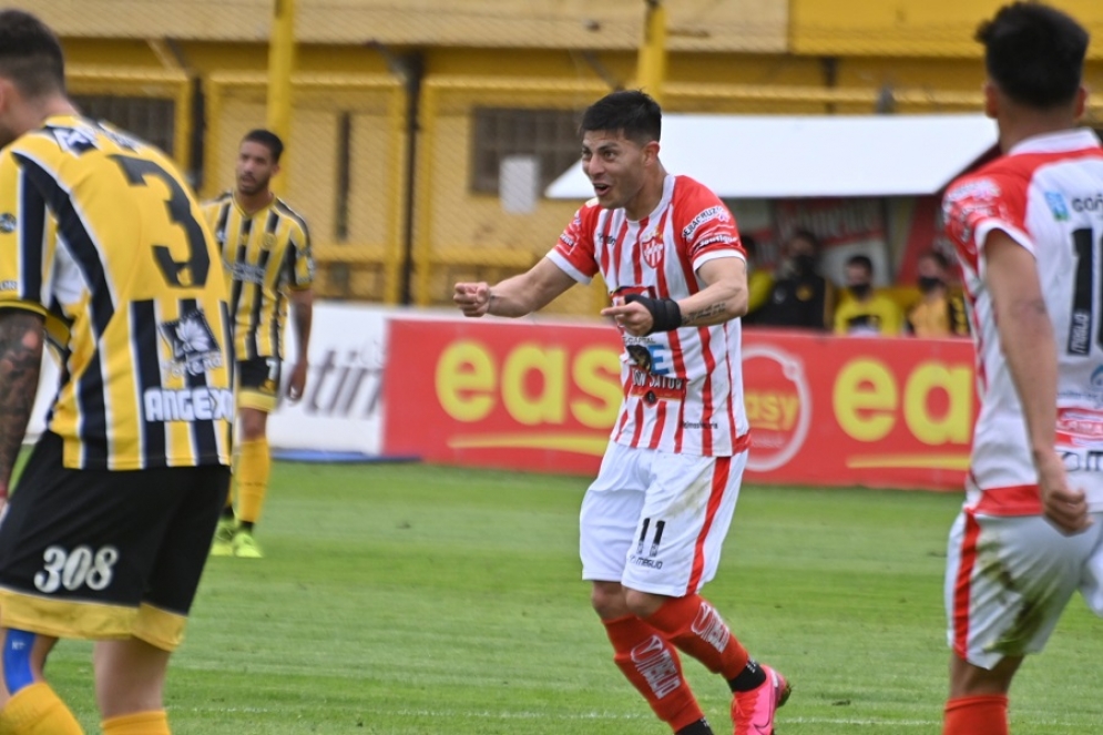 Cariaga abri&oacute; el marcador en el Carlos V. (FOTO: Jonathan Arga&ntilde;araz)